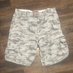 Levi's Men's Gray Camo Cargo Shorts